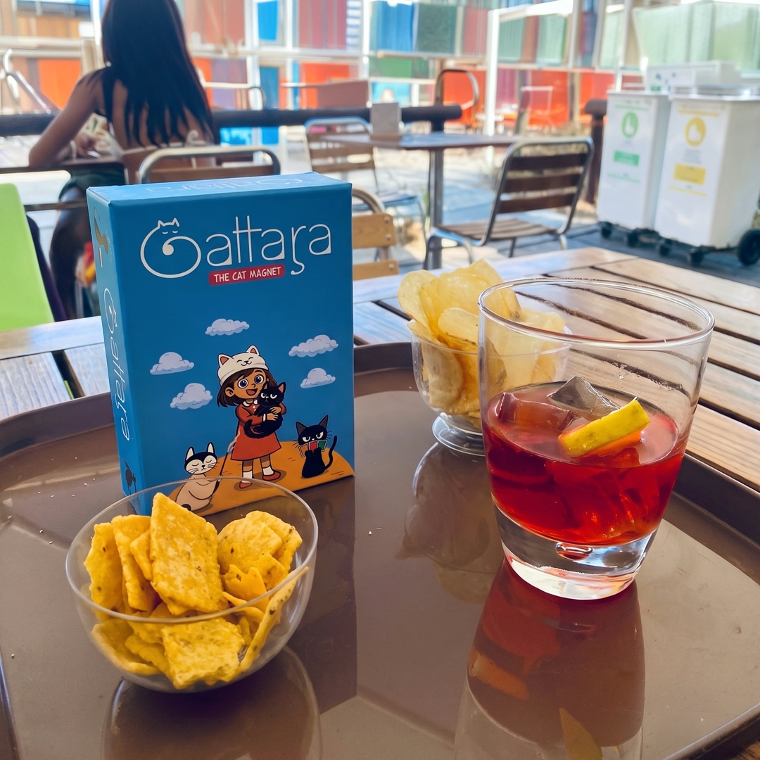 Aperitivo hour in Algajola (Corsica) 🍹+...